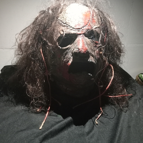 Texas Chainsaw Massacre 3 mask (custom) - Picture 7 of 7